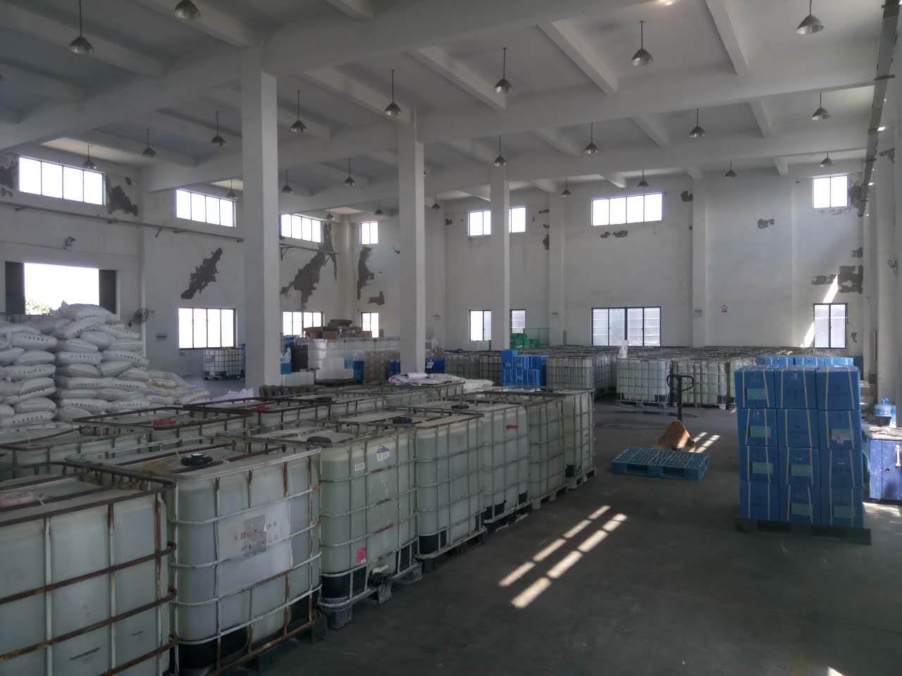 澳迪森电子-化学品仓库.jpg 澳迪森电子-化学品仓库.jpg